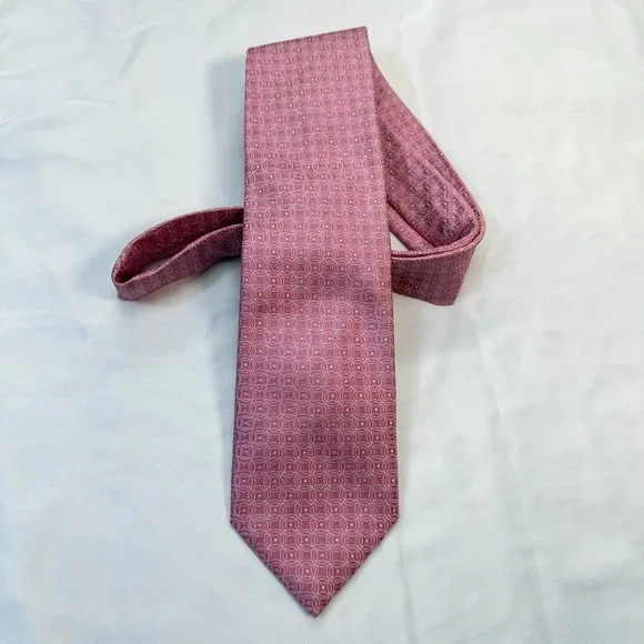 Canali Pink Geometric Silk Tie Made in Italy Luxury Designer Necktie